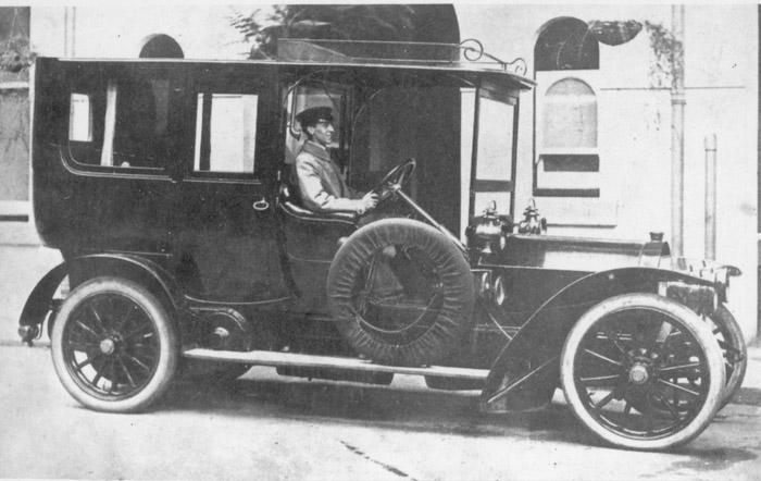 Photo of 1908 car by Queensland State Archives is licensed under CC PDM 1.0
