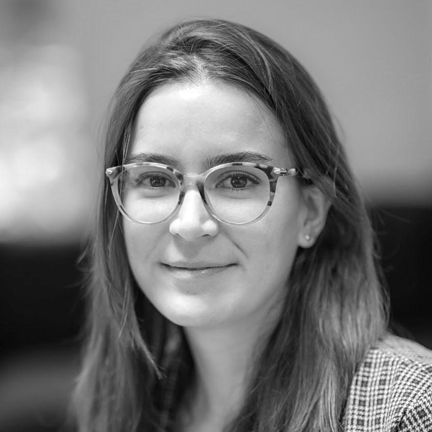 Dr Elena Pierard Manzano